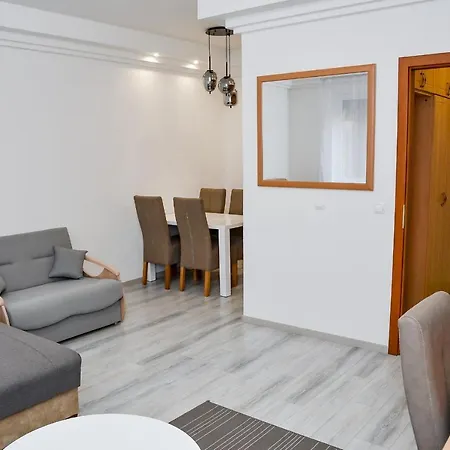 Heli Apartment *