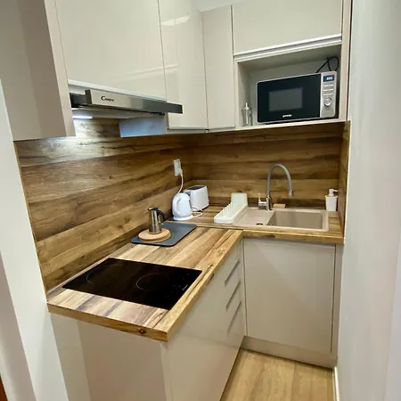 Heli Apartment *