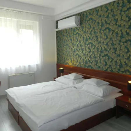 Heli Apartament *